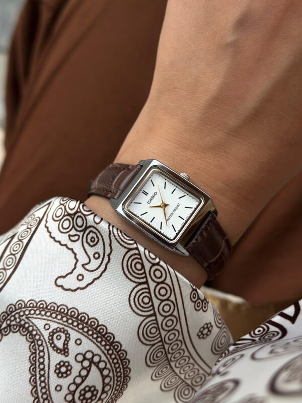 Reloj Casio Mujer LTP-V007L-7E2 Cuadrado Cuero Marrón Clásico