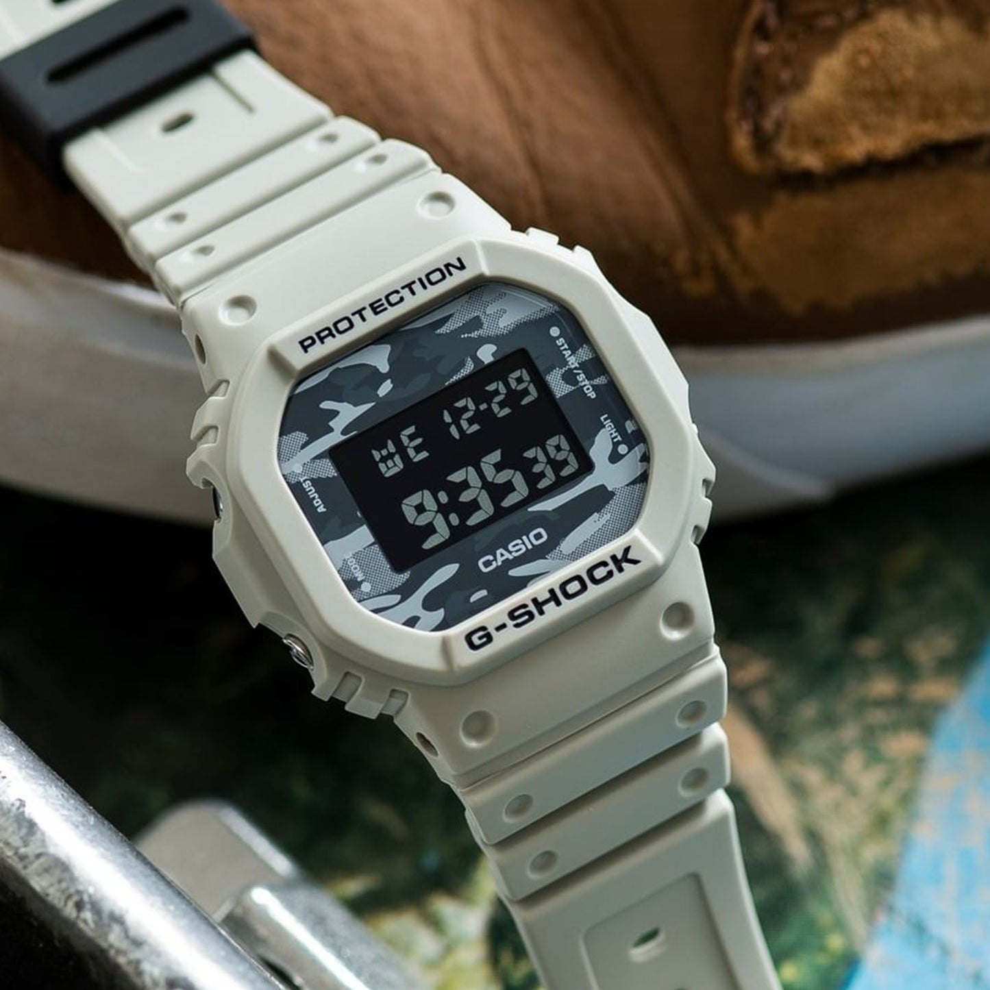 Reloj digital hombre Casio G-Shock DW-5600CA-8D