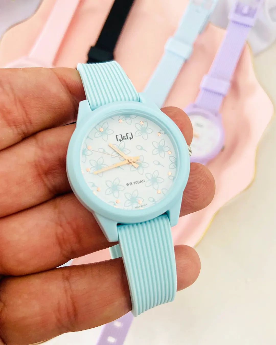 Reloj Q&Q Mujer V01A-003VY Línea Flores