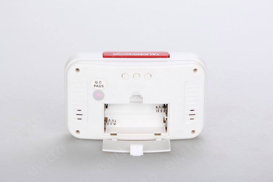 Reloj de mesa digital hablador