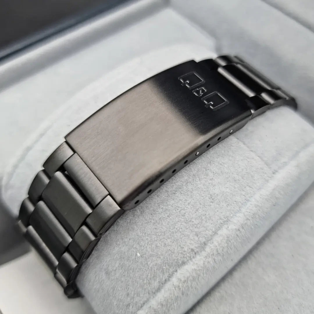 Reloj Q&Q Hombre Acero Metal Negro A36A-006PY