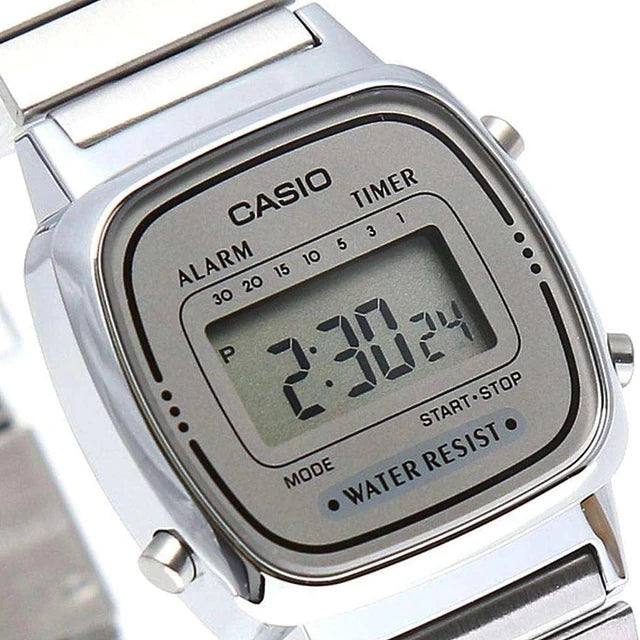 Reloj Casio Mujer LA670WA-7D Plateado Retro