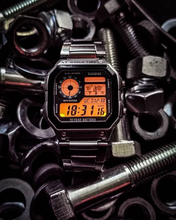 Reloj Casio Hombre AE-1200WHD Hora Mundial Acero Royale