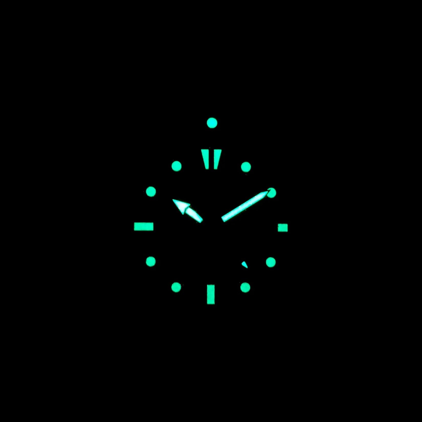 Reloj Casio Duro Marlin Gold MDV-106G-1AV Acuático