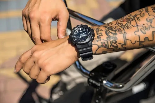 Reloj Casio G-Shock GA-700-1B Digital Resina Hombre