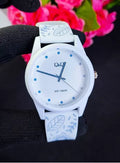 Reloj Q&Q Mujer V08A-001VY Diseño Floral Blanco