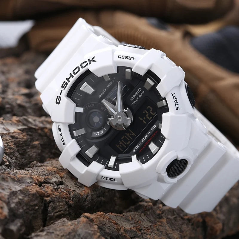 Reloj Casio G-Shock Hombre GA-700-7A Anadigi Blanco Resistente a Impactos