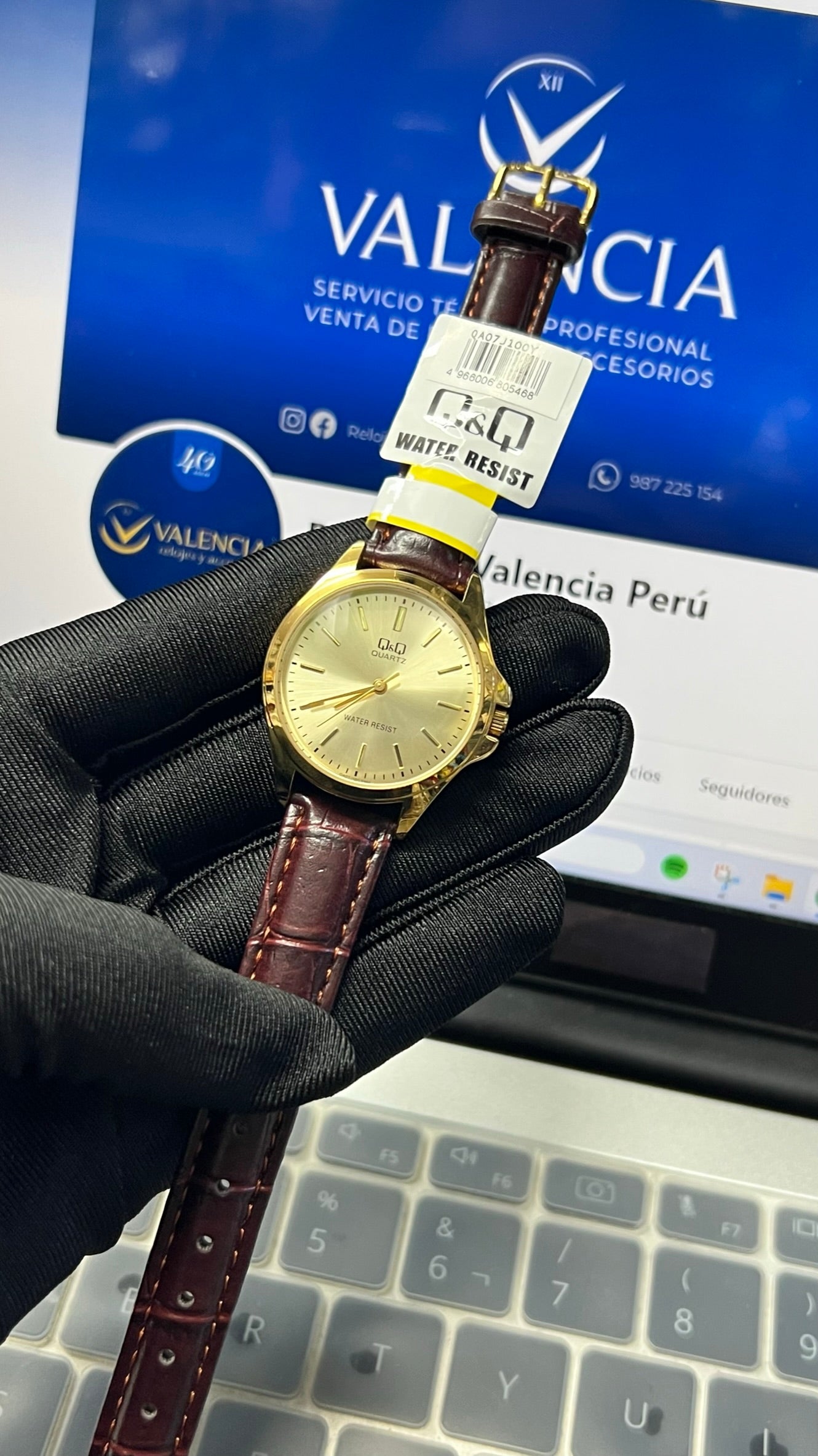 Reloj Q&Q Mujer QA07J100Y Clásico de Vestir