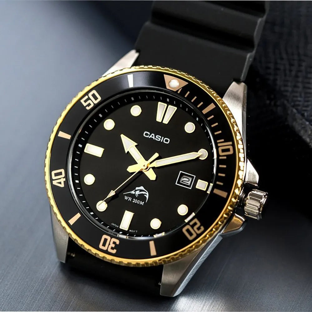 Reloj Casio Duro Marlin Gold MDV-106G-1AV Acuático