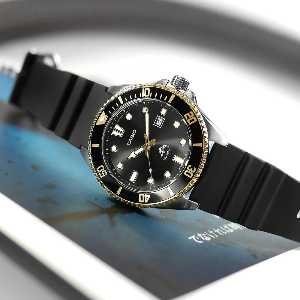 Reloj Casio Duro Marlin Gold MDV-106G-1AV Acuático