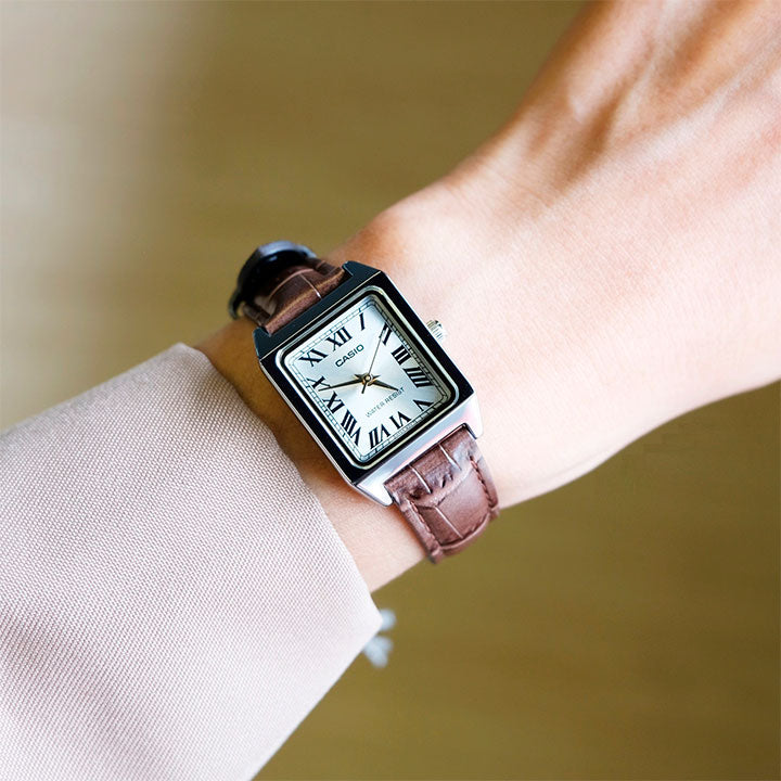 Reloj Casio Mujer LTP-V007L-9B Cuadrado Cuero Marrón