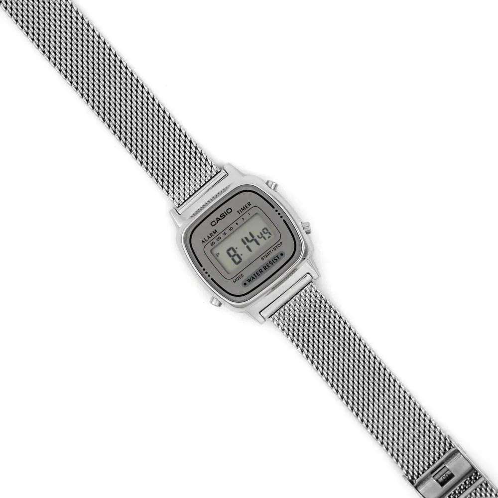 Reloj Casio Mujer LA670WEM-7DF Plateado Malla Retro