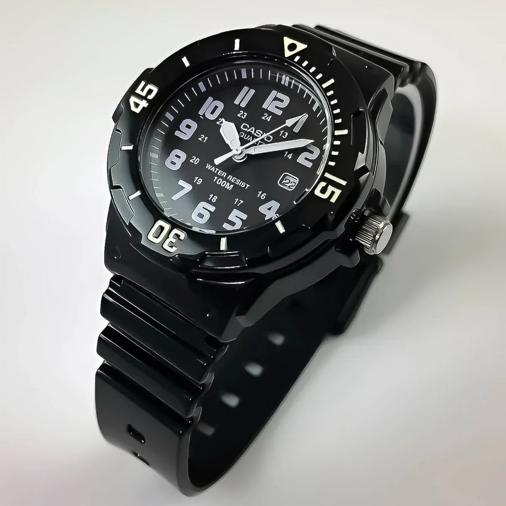 Reloj Mujer Casio LRW-200H-1B Negro Acuático