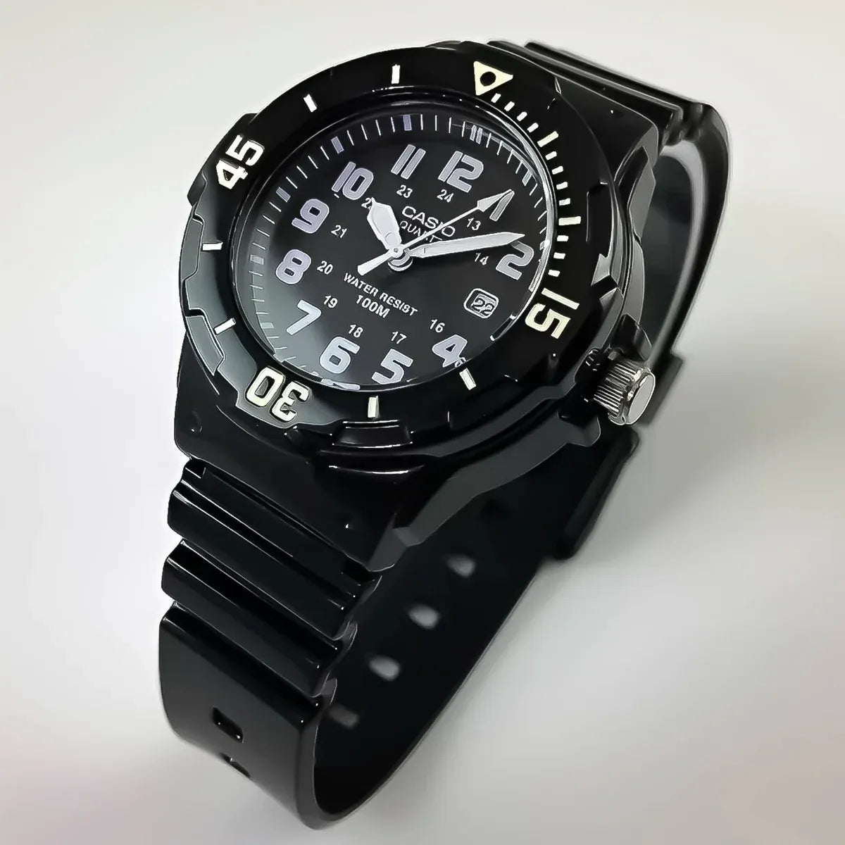 Reloj Mujer Casio LRW-200H-1B Negro Acuático