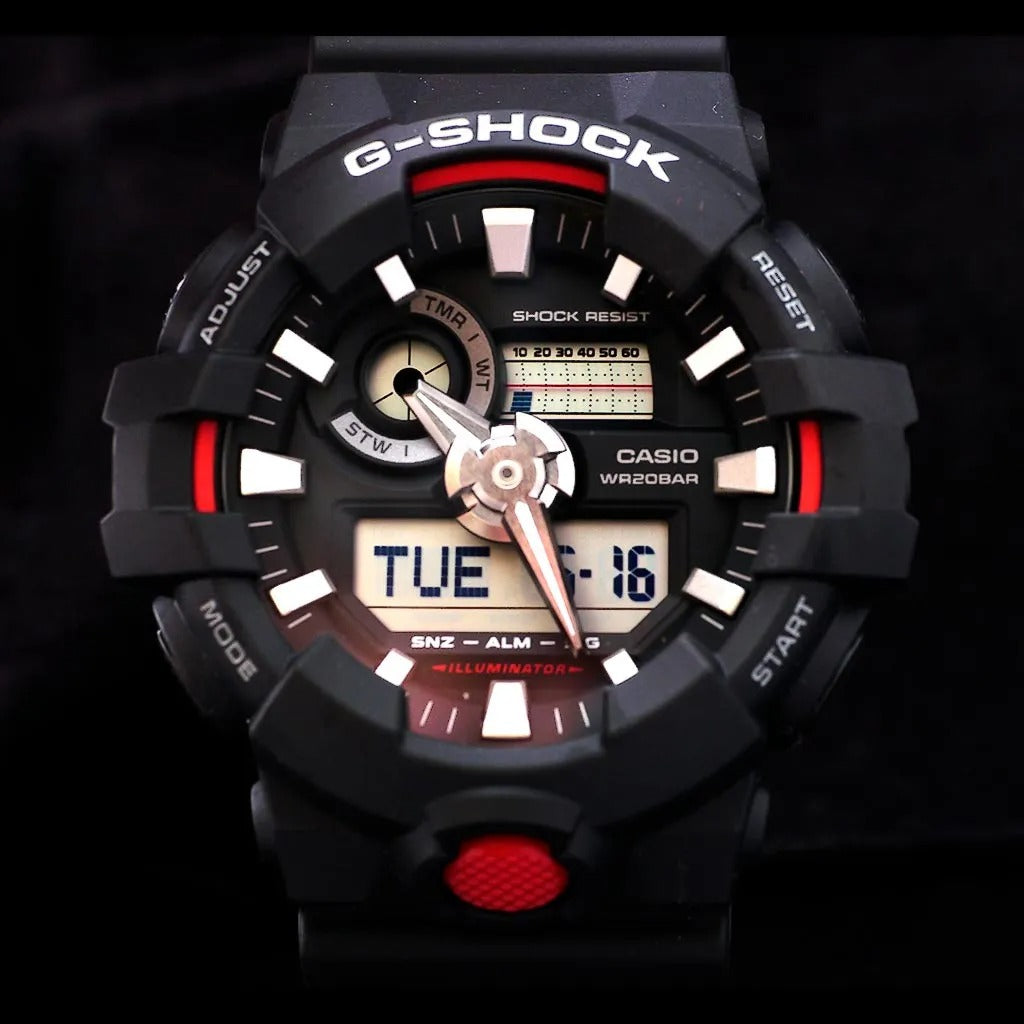 Reloj Casio G-Shock GA-700-1A Digital Resina Hombre