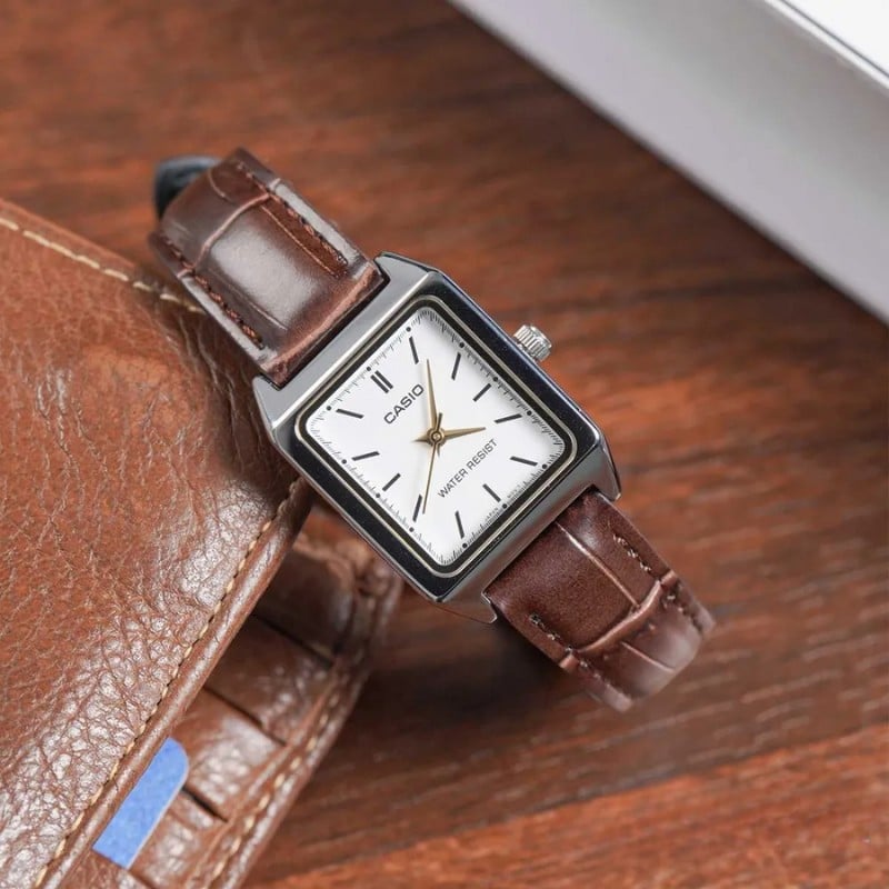 Reloj Casio Mujer LTP-V007L-7E2 Cuadrado Cuero Marrón Clásico