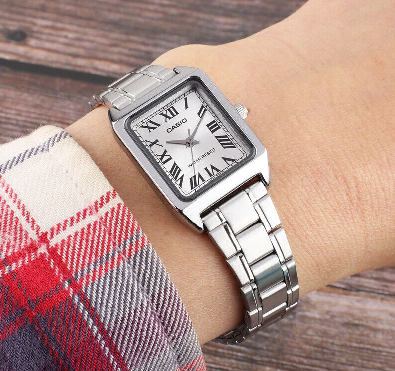 Reloj Casio Mujer LTP-V007D-7BUDF Plateado Números Romanos